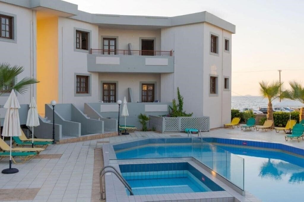 Hotel John Mary Apartments 2*