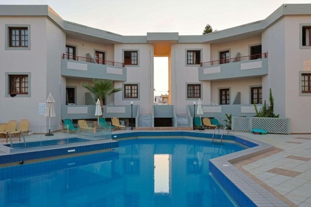 Imaginea John Mary Apartments 2*