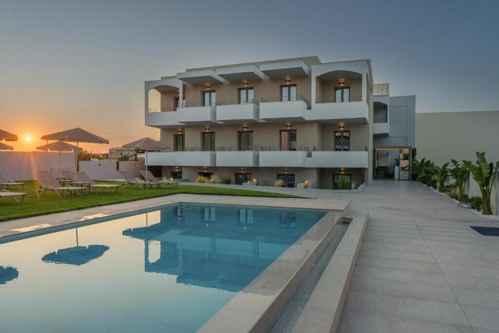 Отель Pinelopi Hotel 3*