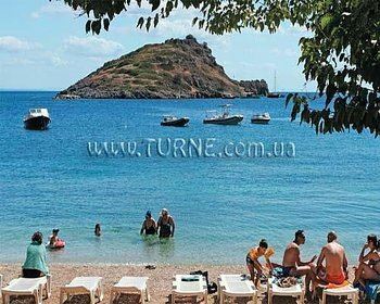 Отель Averinos Apartments 4*