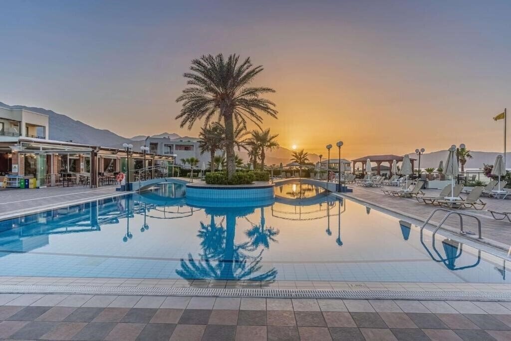 Отель Hydramis Palace Beach Resort 4*