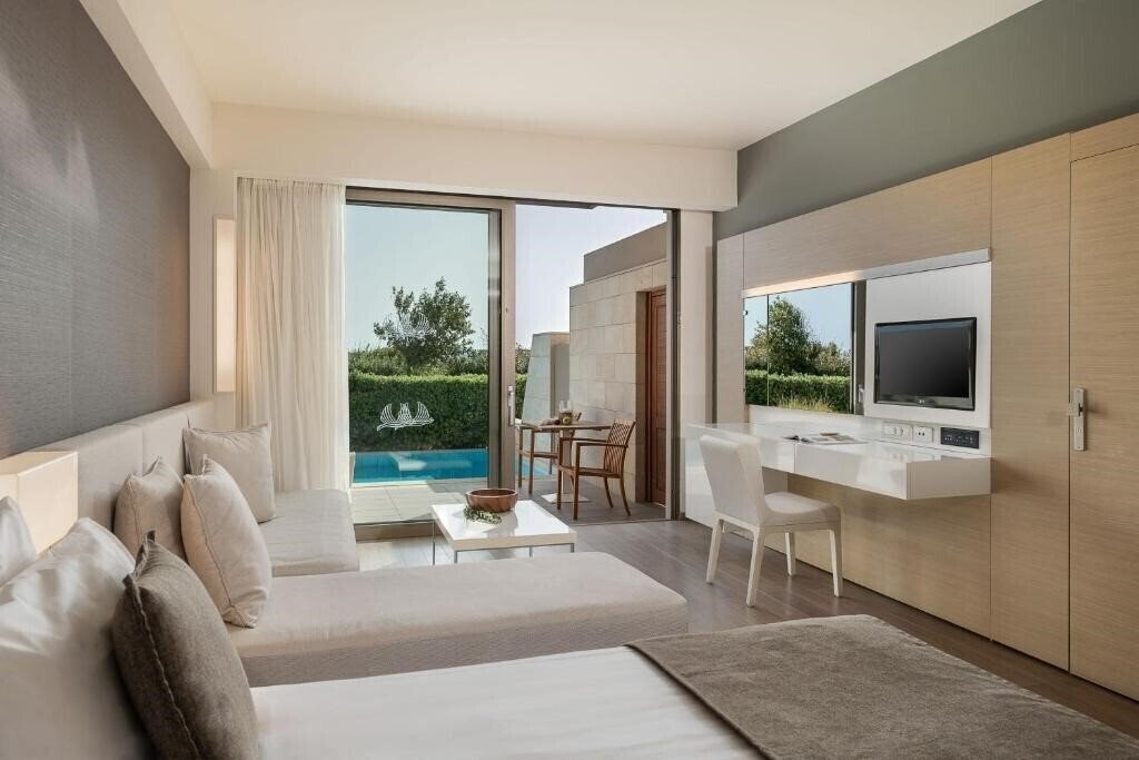 Imaginea Avra Imperial Beach Resort 5*