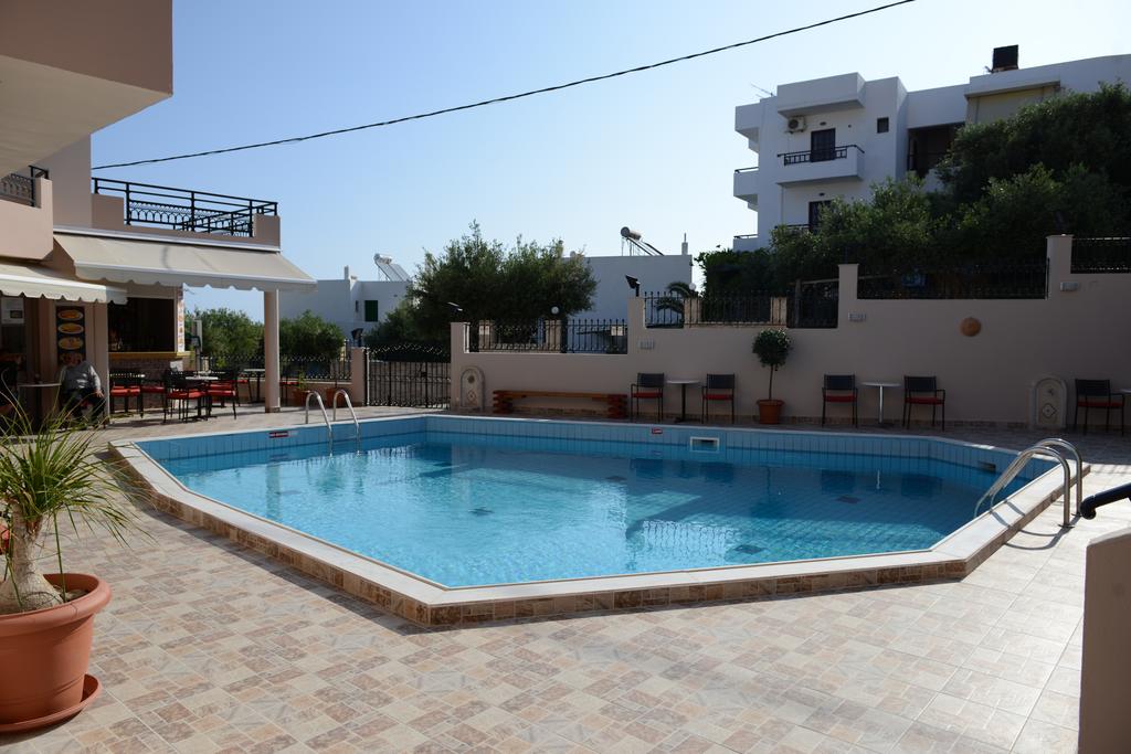 Fotografii Kristi Apartments 4*