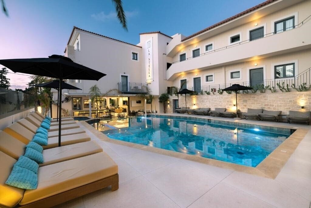 Hotel La Stella Apartments & Suites 4*