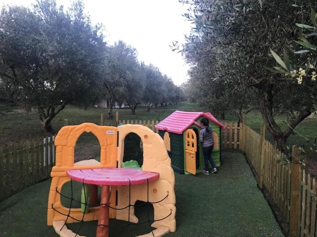 Imaginea Vardis Olive Garden 2*
