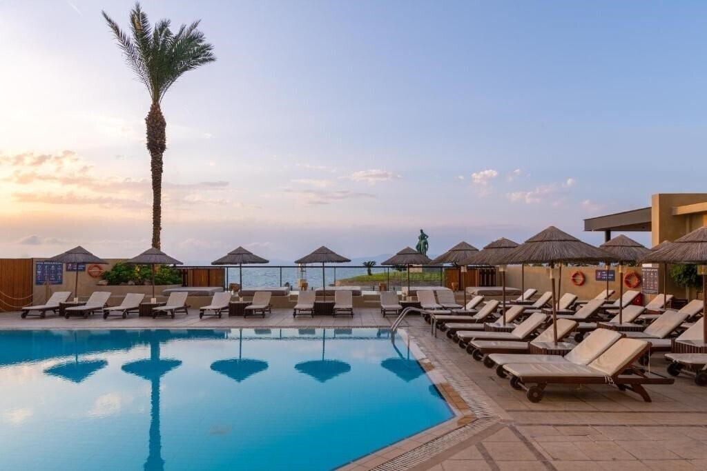 Imaginea Blue Sky Beach Hotel 3*