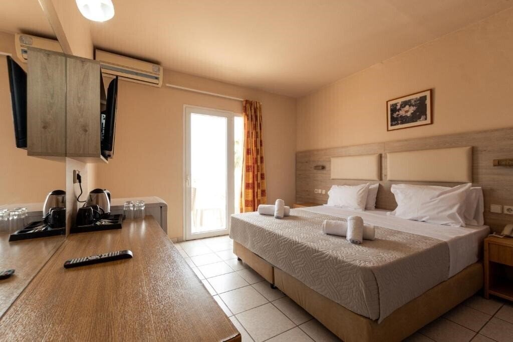 Imaginea Eri Sun Village Water Park 4*