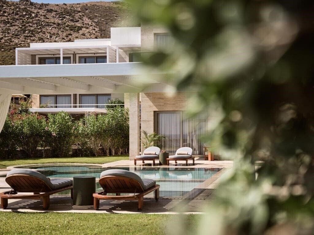 Картинка The Royal Blue A Luxury Beach Resort 5*