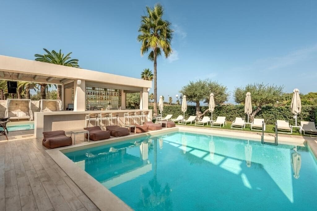 Hotel Airis Boutique&Suites 4*
