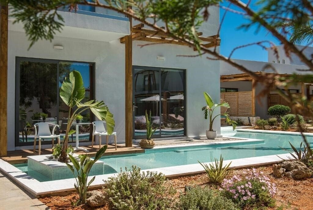 Imaginea Paralos Lifestyle Beach (ex. Enorme Lifestyle Beach) 4*