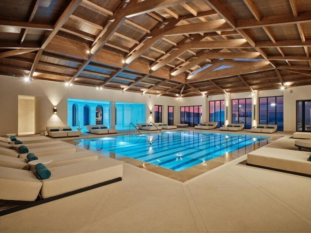 Imaginea Oros Luxury Beach Resort 5*