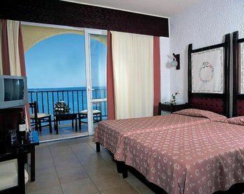 Изображение Lefkoniko Beach Hotel 3*