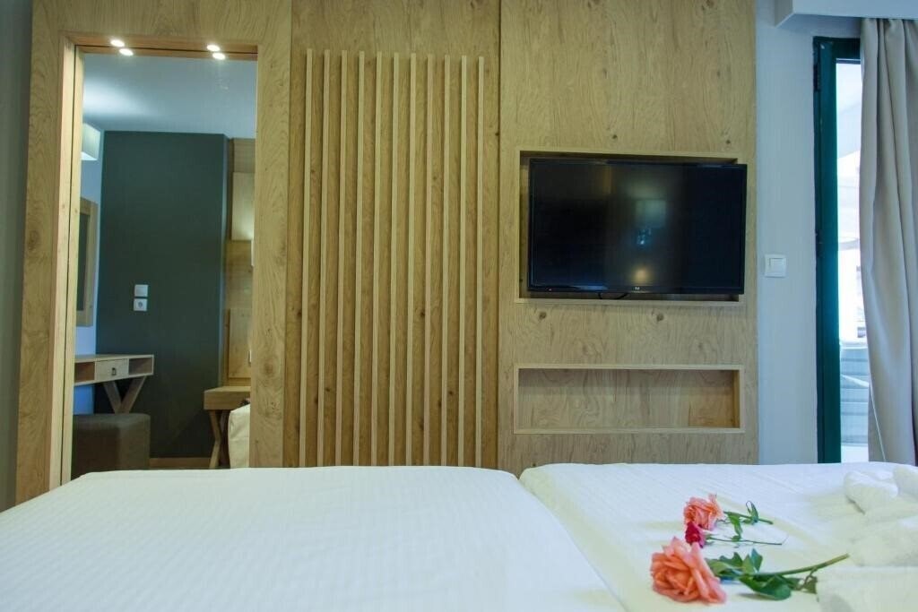 Fotografii Elmi Suites 4*