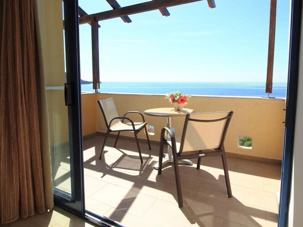 Imaginea Horizon Beach Hotel Crete 4*