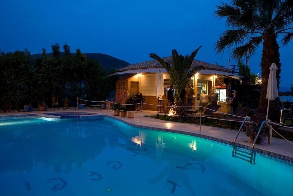 Imaginea Grand Nefeli 4*