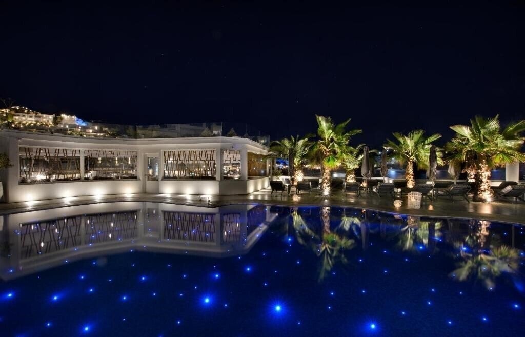Imaginea Petinos Beach Hotel 4*