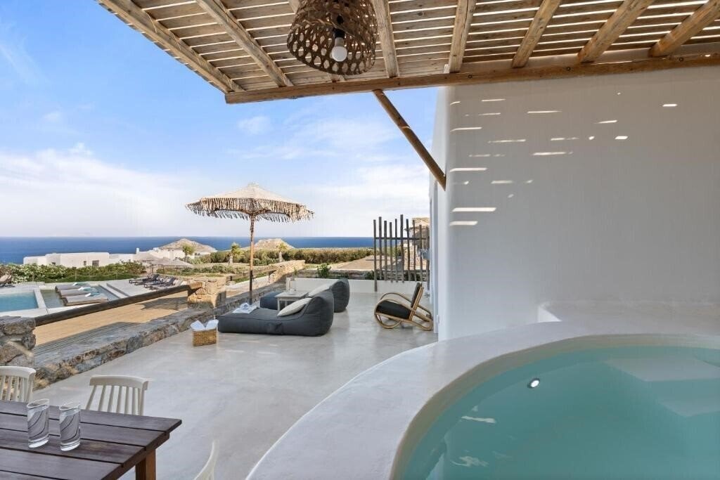 Hotel Myconian Crown Suites 3*