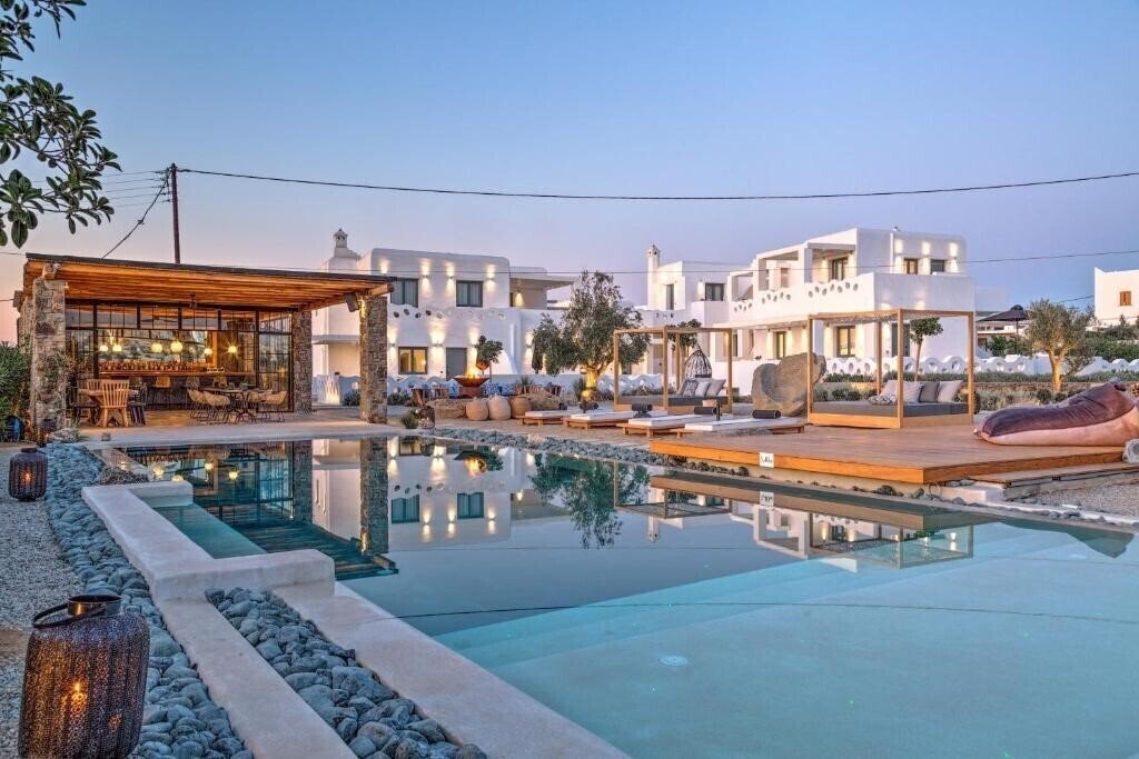Отель Portes Mykonos Suites & Villas 4*