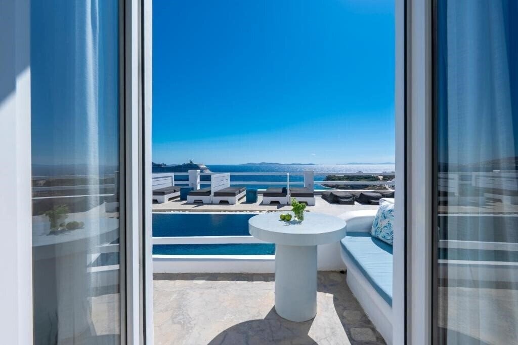 Imaginea Flaskos Suites 4*