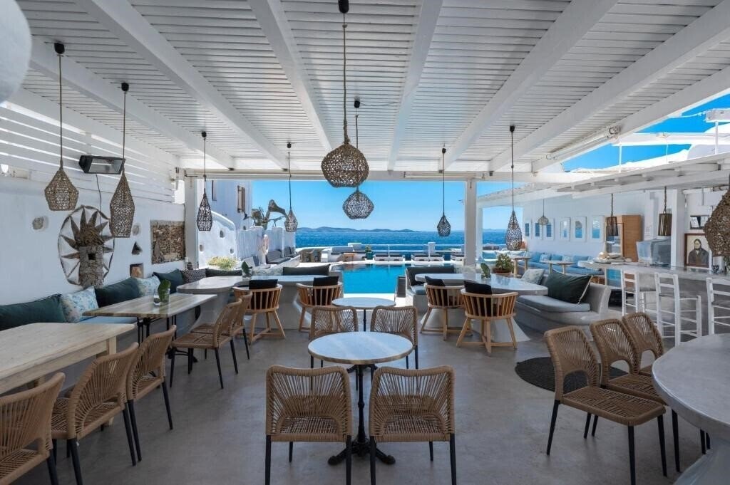 Imaginea Flaskos Suites 4*