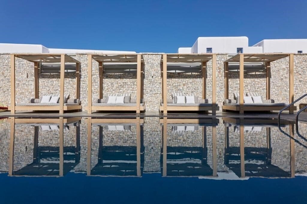Imaginea Mykonos Kosmoplaz Beach Resort Hotel 4*