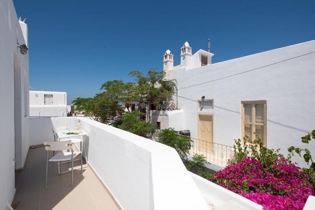 Imaginea Lirous Studios 3*