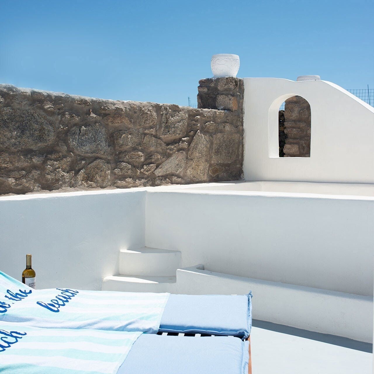 Imaginea Petra Mykonos Studios & Suites 3*