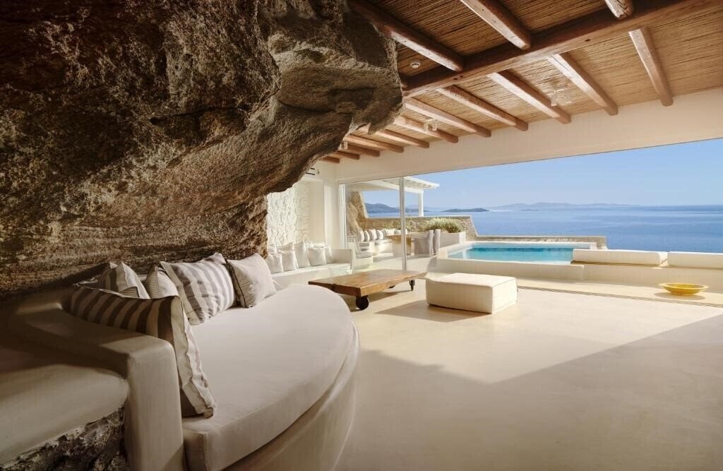 Отель Cavo Tagoo 5*