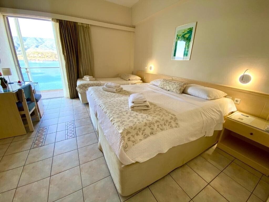 Fotografie New Aegli 3*