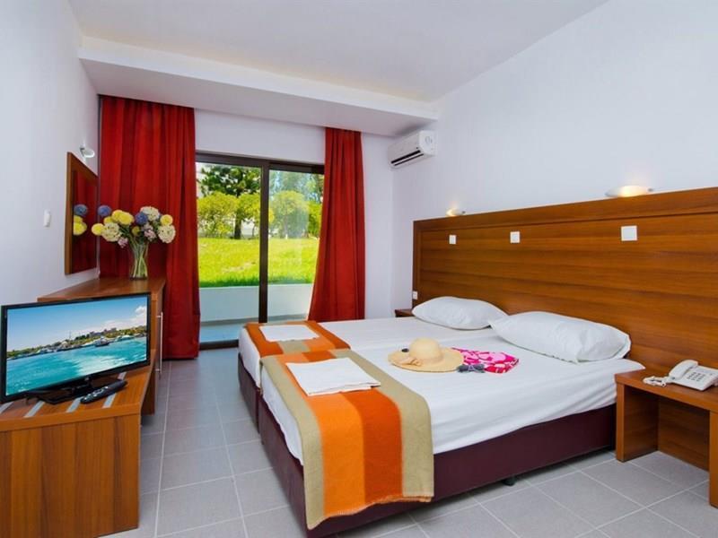 Imaginea Aelia Hotel 3*