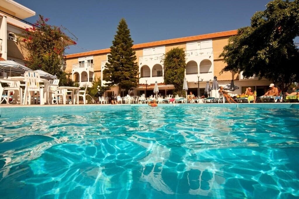 Отель Kassandra Apartments 3*