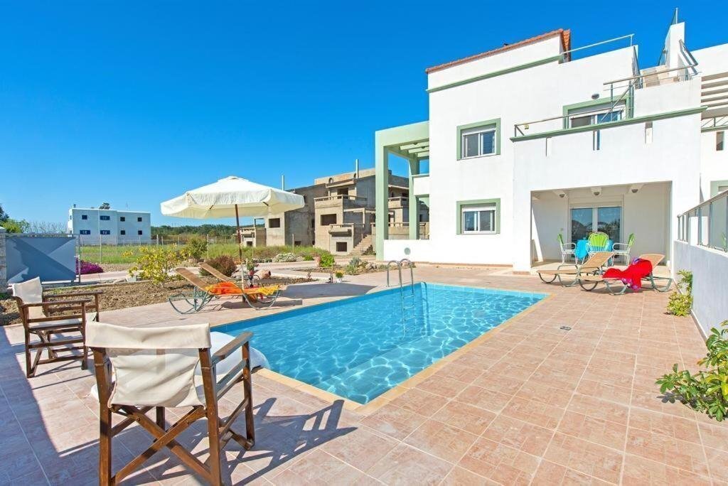 Fotografii White Pearl вилла