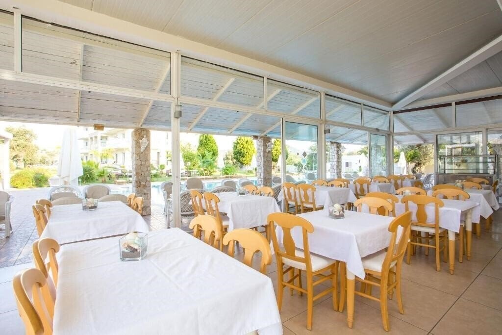 Imaginea Evita Sun Resort 3*
