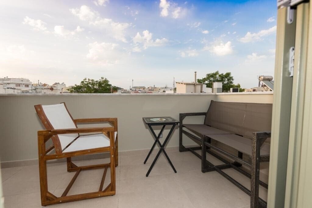 Hotel Faces Art Suites 4*