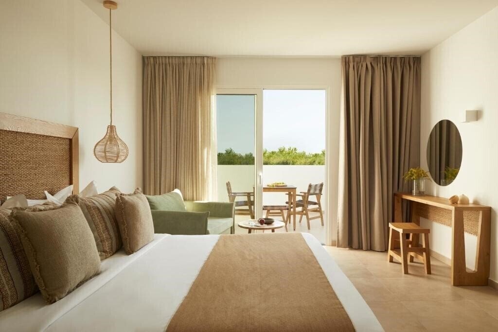 Imaginea Absolute Kiotari Resort (ex. Kabanari Bay) 4*