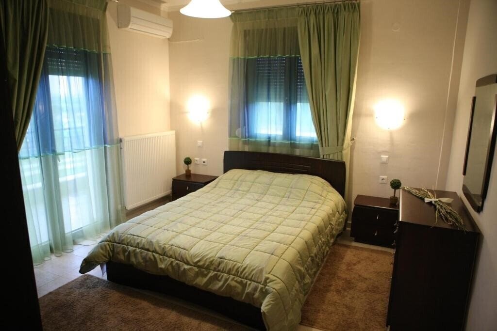 Фото Hotel Mouses 3*