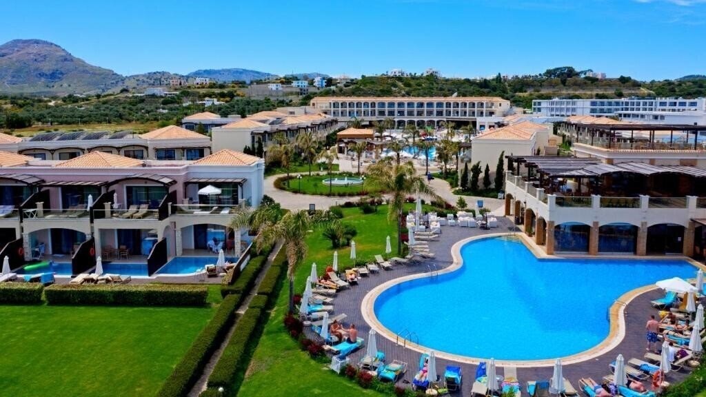 Hotel Mythos Beach Resort 5*
