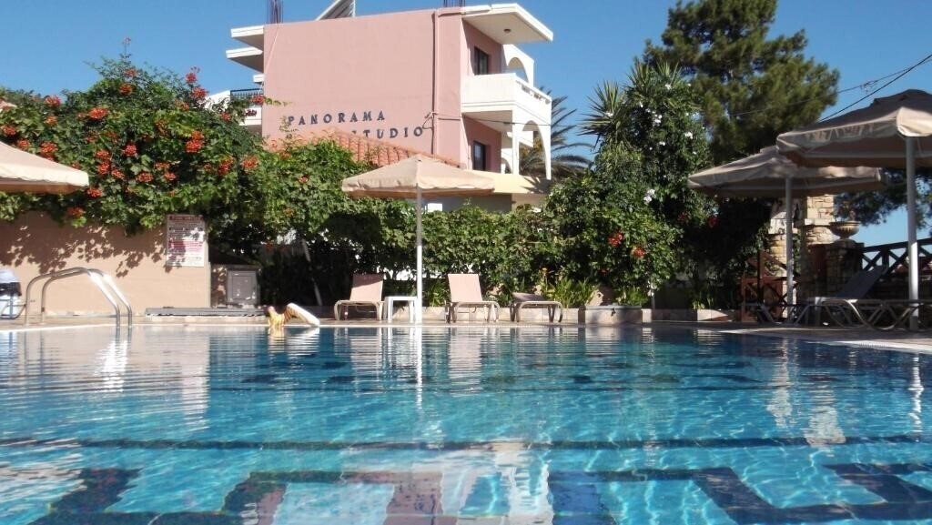 Hotel Panorama Studios 3*