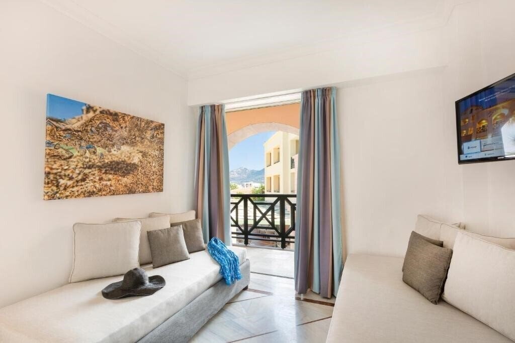 Fotografii Samaina Inn 4*