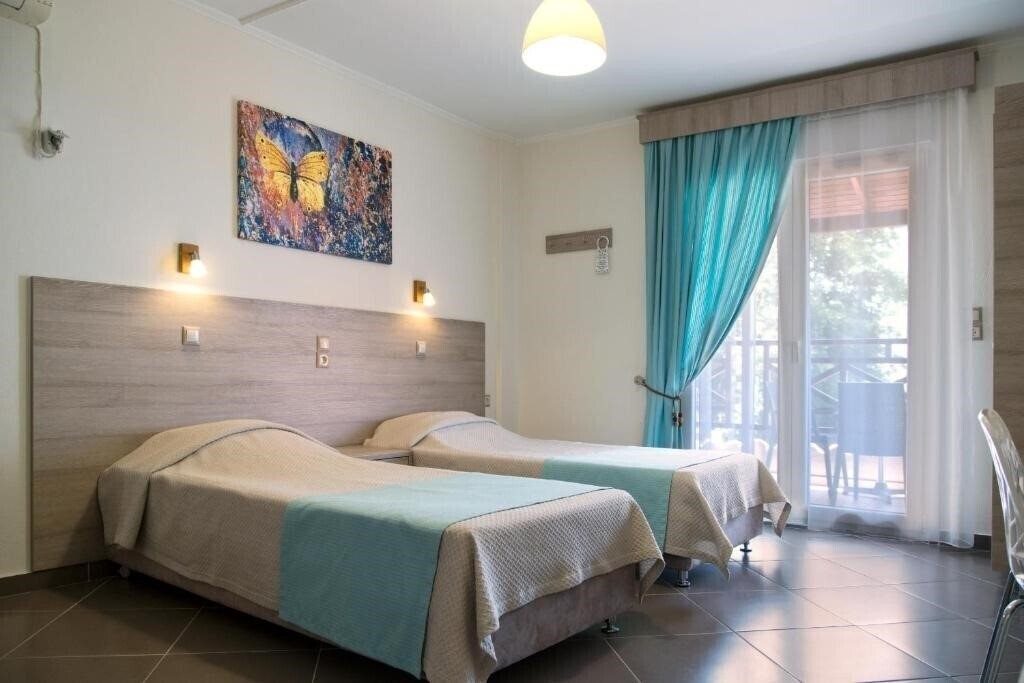 Imaginea Studio Nikos 3*