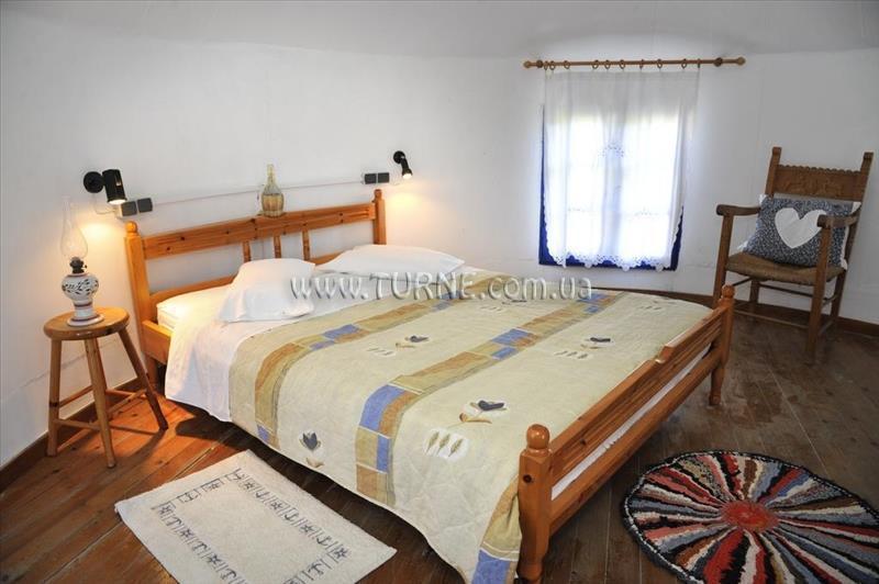 Imaginea Anemomilos Suites Fira 2*