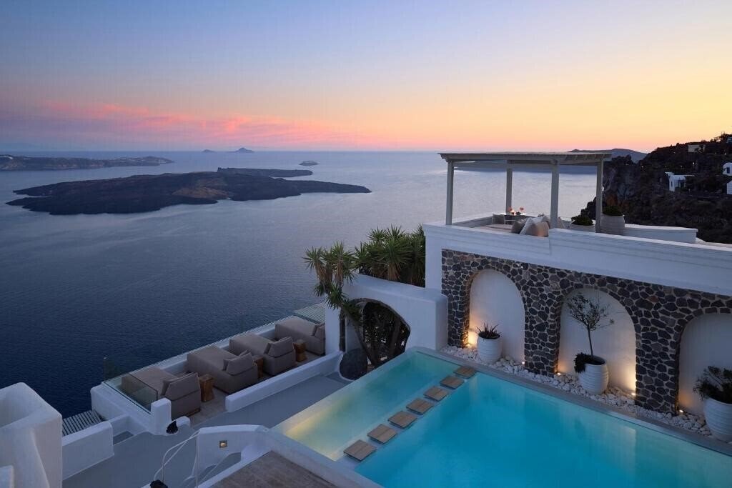Hotel Iconic Santorini Hotel 5*