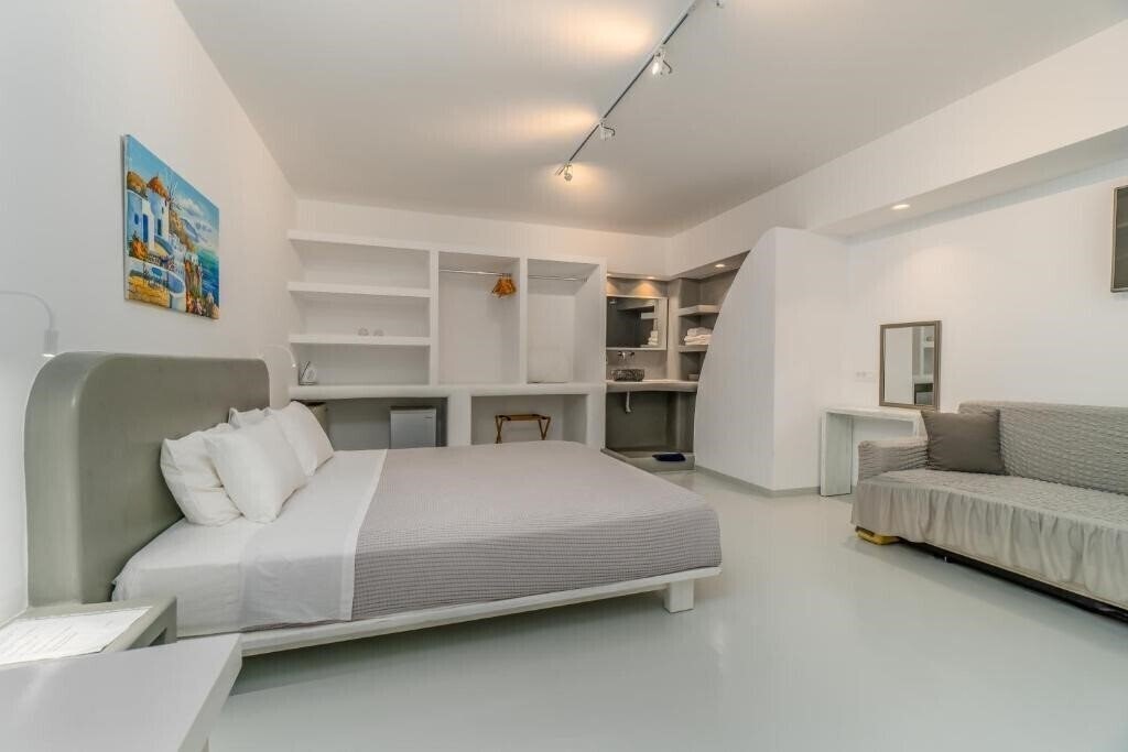 Imaginea Central Fira Hotel 3*