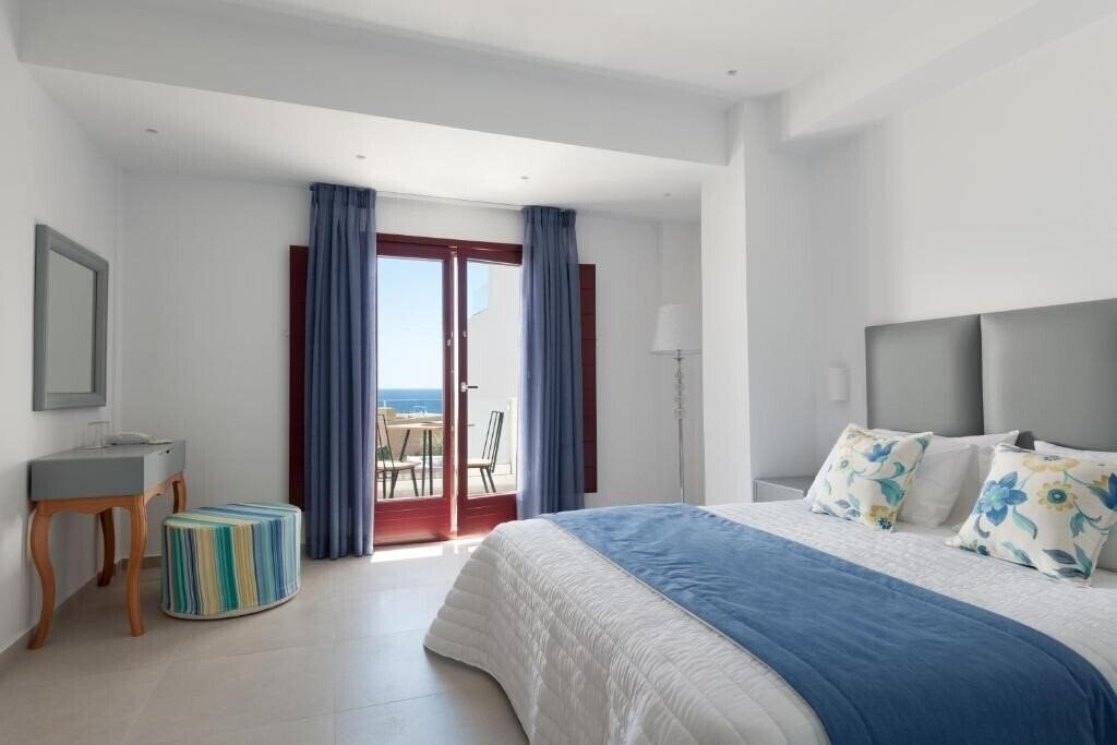 Fotografii Crown Suites 3*