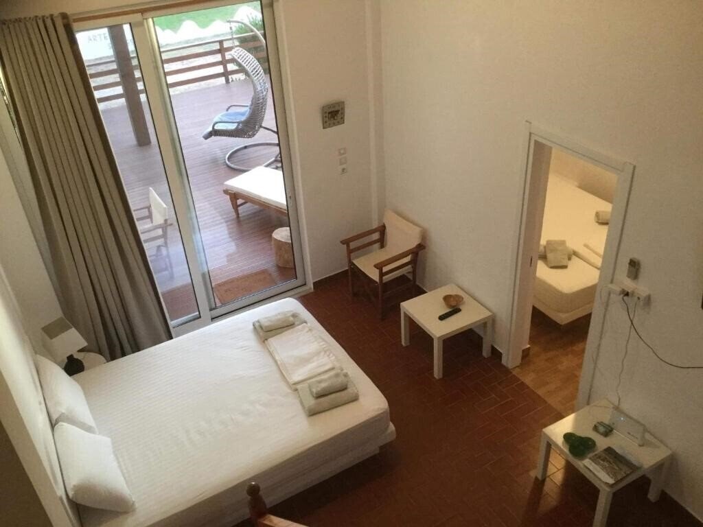 Fotografii Artemis Suites 3*
