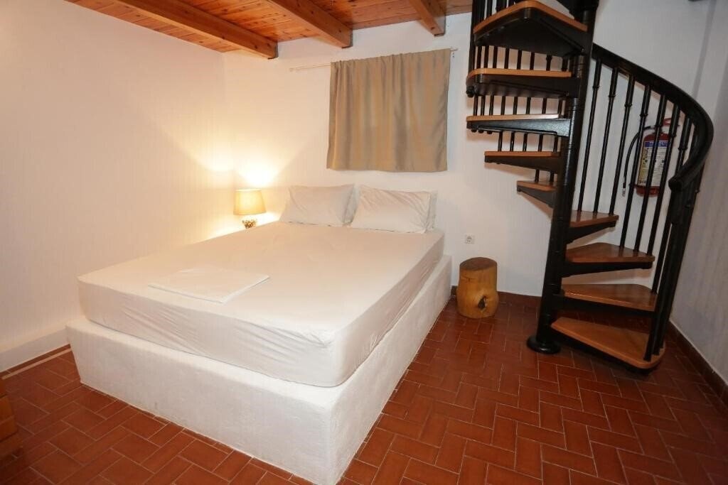 Imaginea Artemis Suites 3*