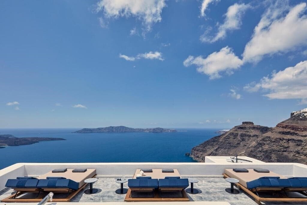 Hotel Homeric Poems 4*
