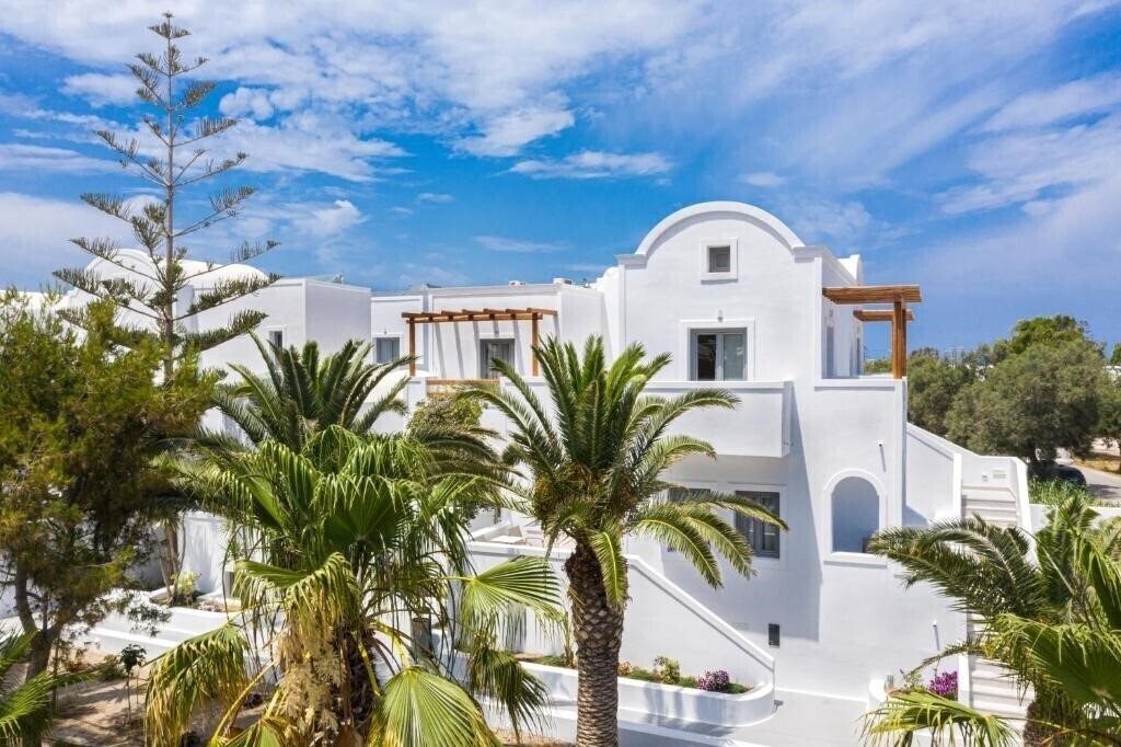 Отель Strogili Hotel 3*