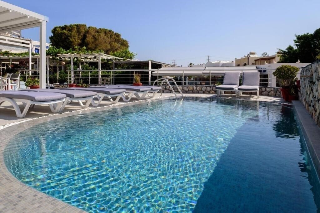 Отель Akis Hotel 2*