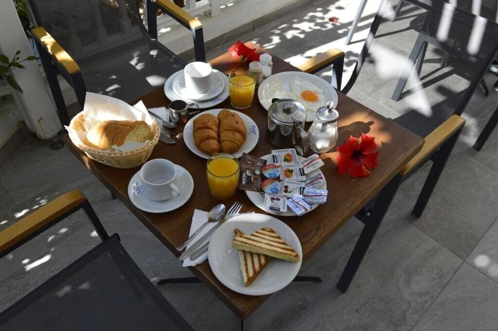 Картинка Dolphins Apartments 3*